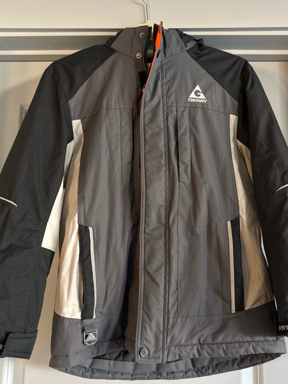 Gerry Weber Men's Gray, Black and White Ski Jacket